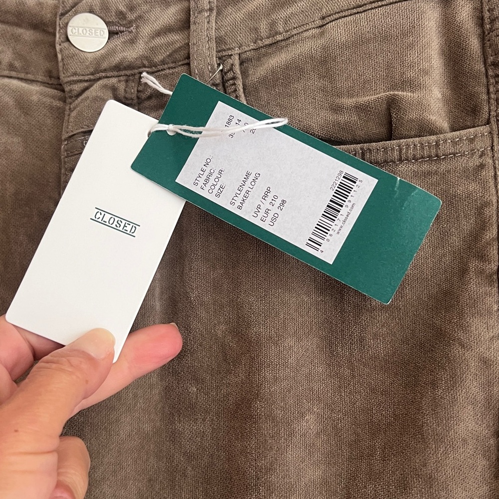 NWT $298 Closed Italy Baker Velvet 5 Pocket Jeans Size 26 beige - Picture 13 of 13